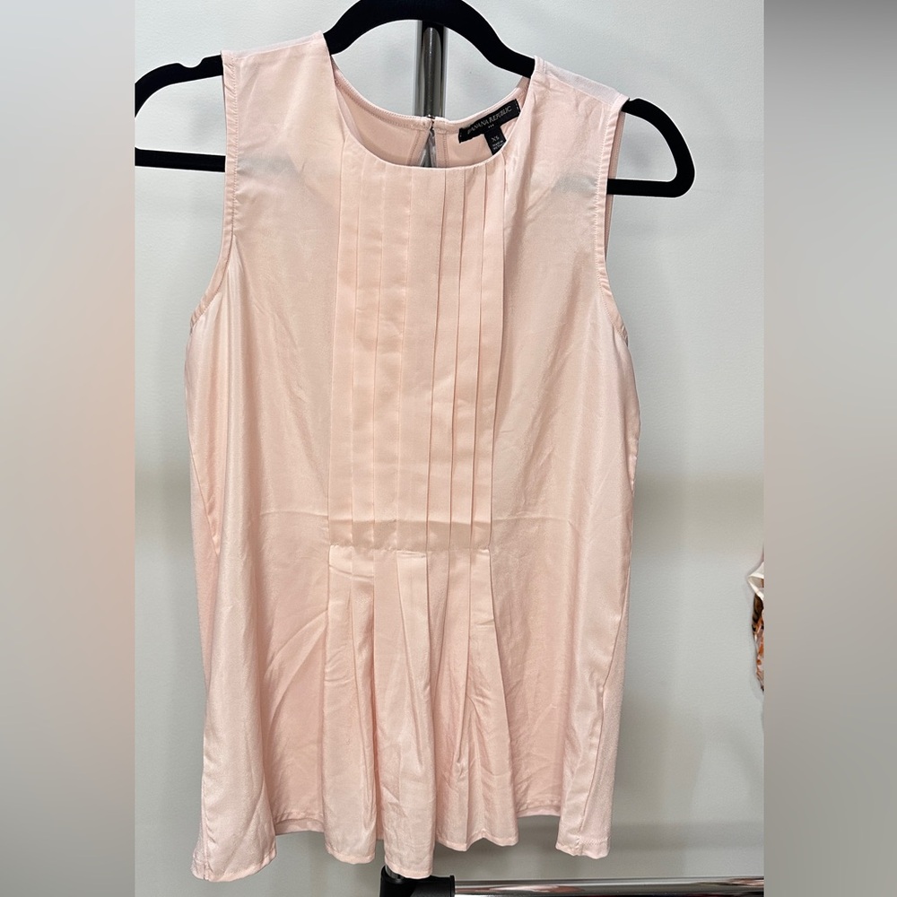 Banana Republic Pink Pleated Sleeveless Blouse, XS
